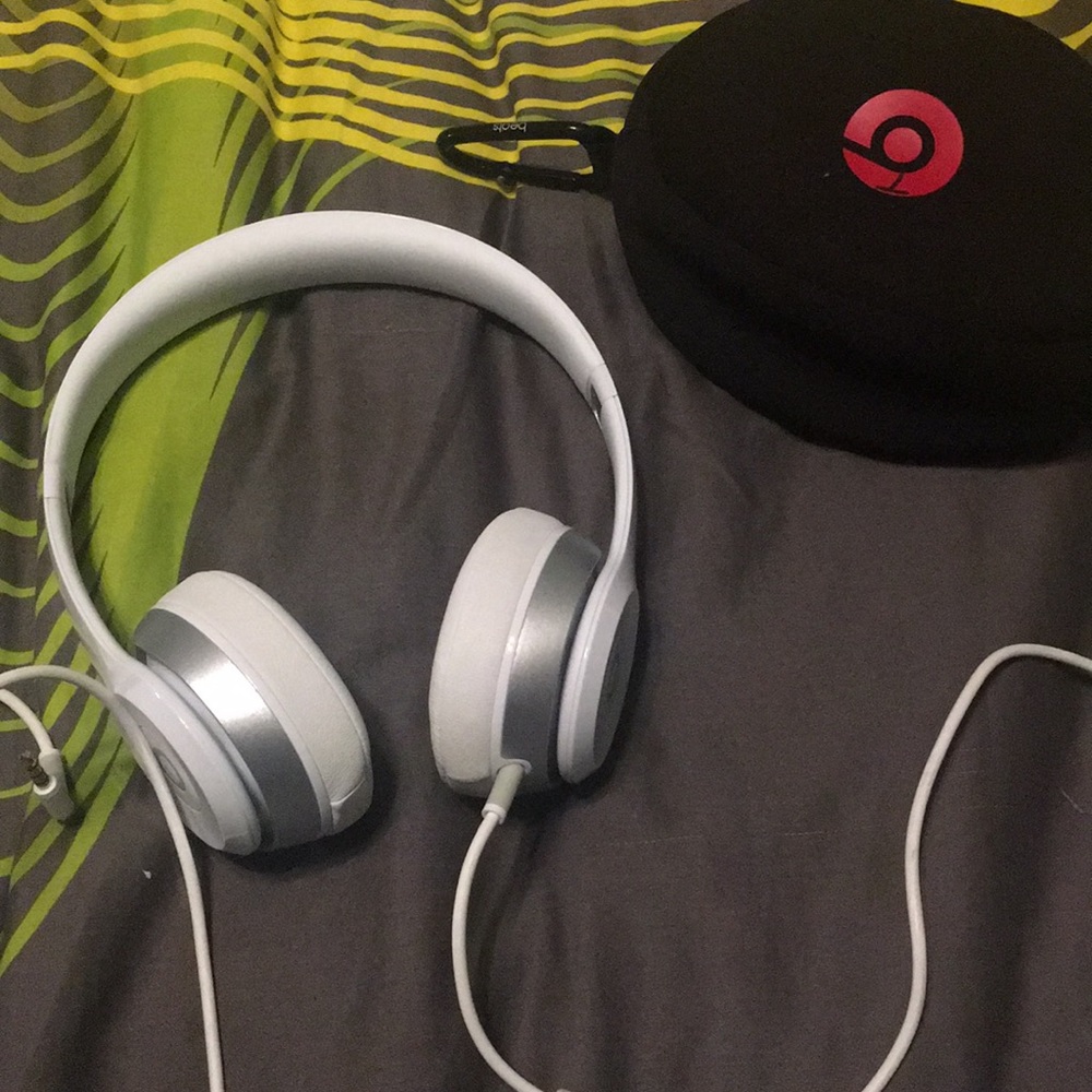 Beats Solo